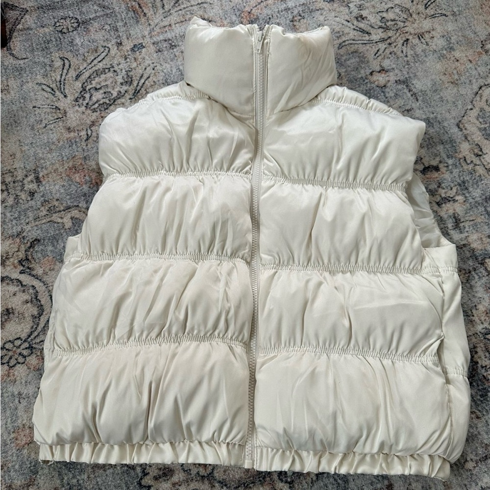 Puffer Vest in Cream